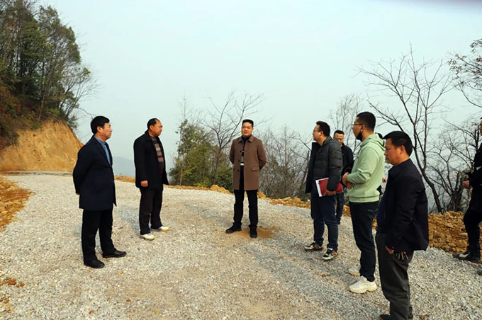 �f(w��n)��Ͷ�Y���F(tu��n)�hί��(sh��)ӛ�������L(zh��ng)�(y��ng)���֬F(xi��n)��(ch��ng)�{(di��o)�Ȋ����һ��������_(d��)վ�(xi��ng)Ŀ���O(sh��)��r